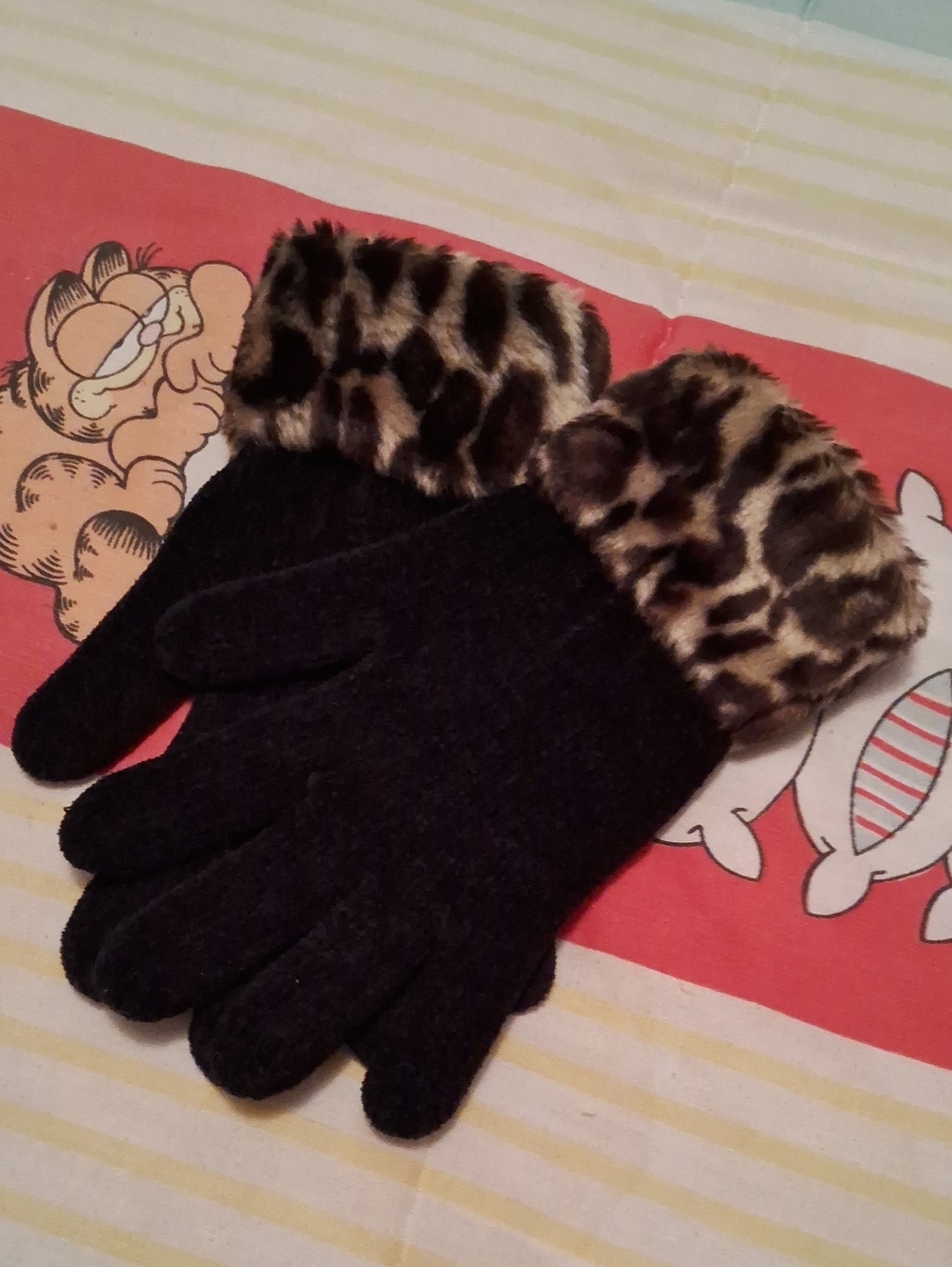 NWOT,Vintage,Black,Velour,Acrylic Knit,Gloves with Leopard Faux-Fur Cuff🐆🐆🐆🐆